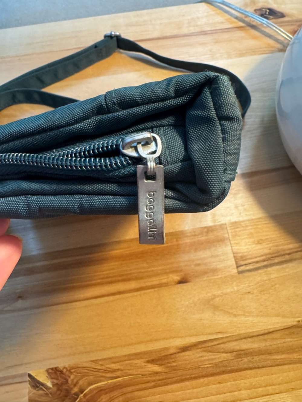 Baggallini Hunter Green Crossbody Bag Travel Lightweight Organizer Multi Pocket - Picture 7 of 12